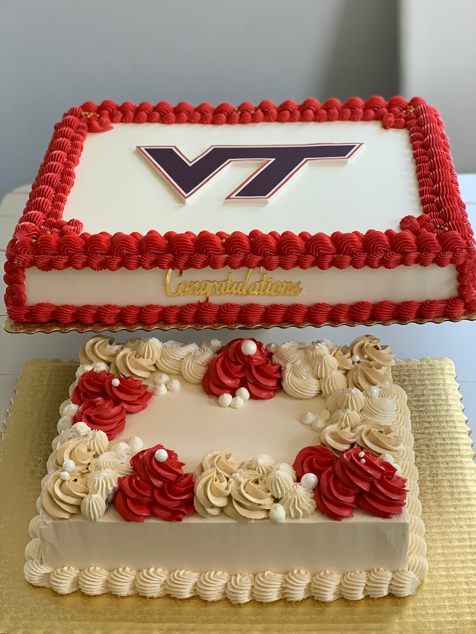 Custom cake by Dolce By Jery