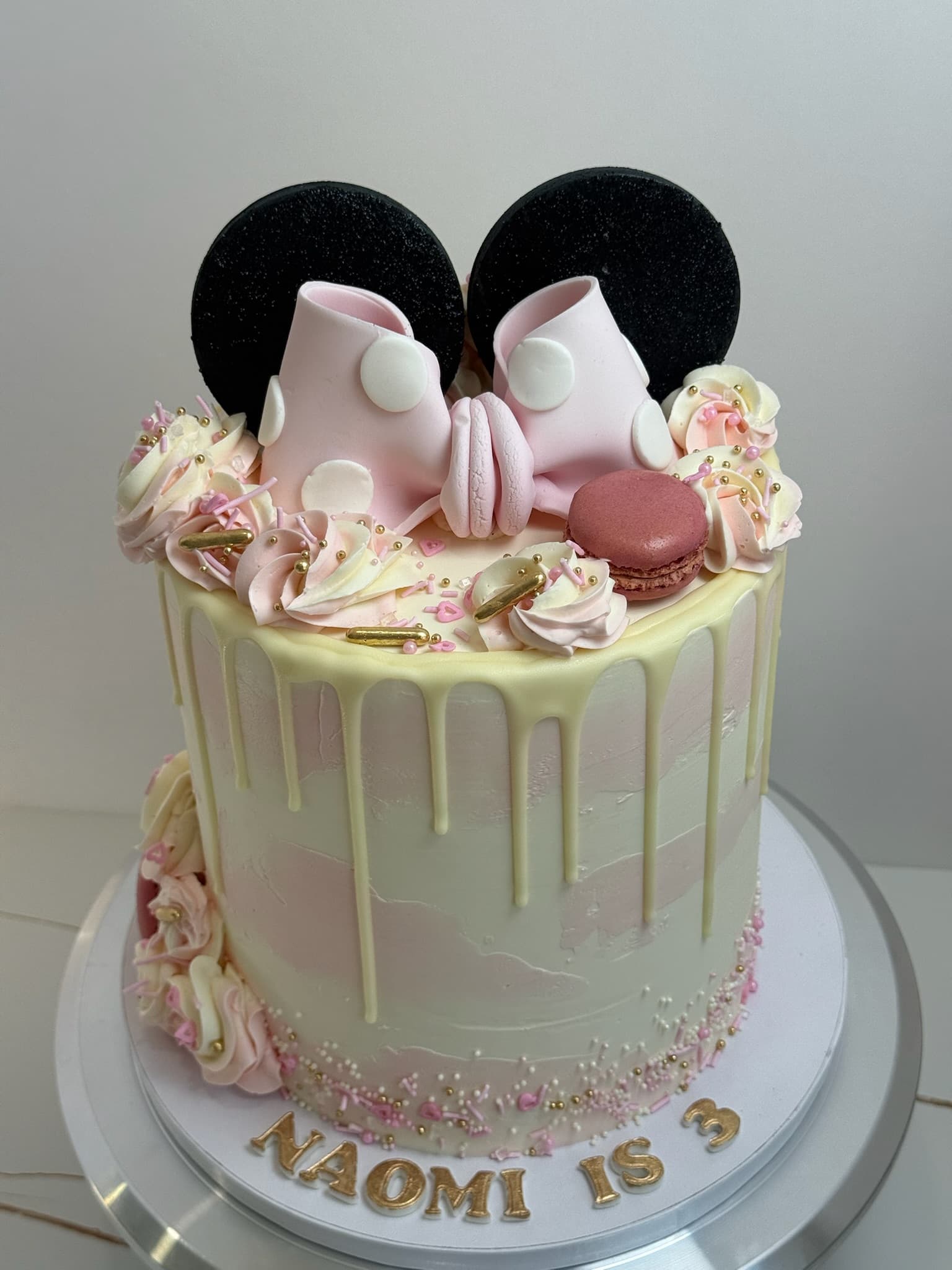 Minnie Mouse drip birthday cake