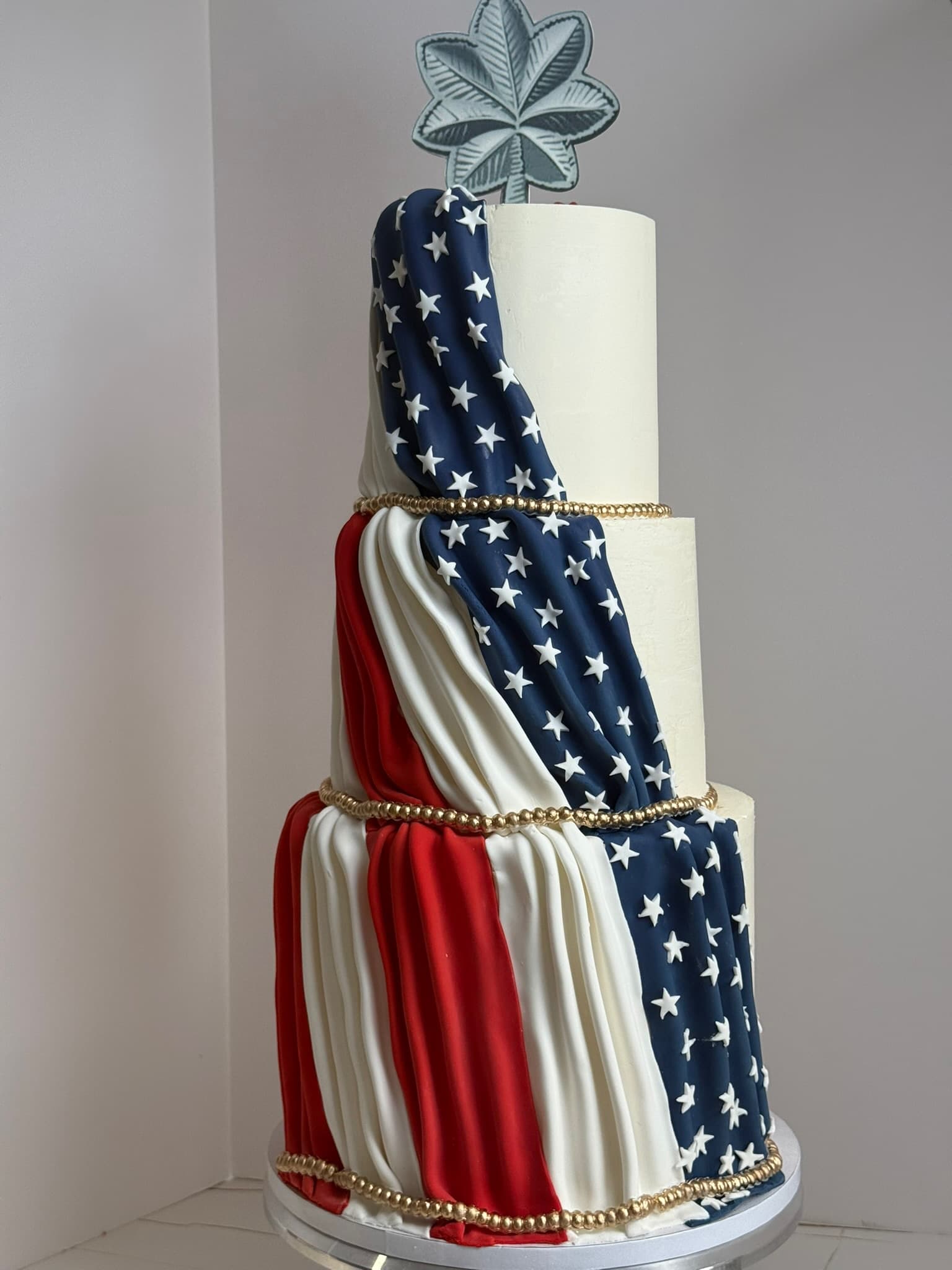 American flag three-tier cake